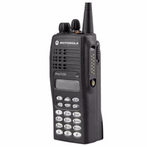 موتورولا PRO7150 راديو تماثلي محمول بشاشة ولوحة DTMF